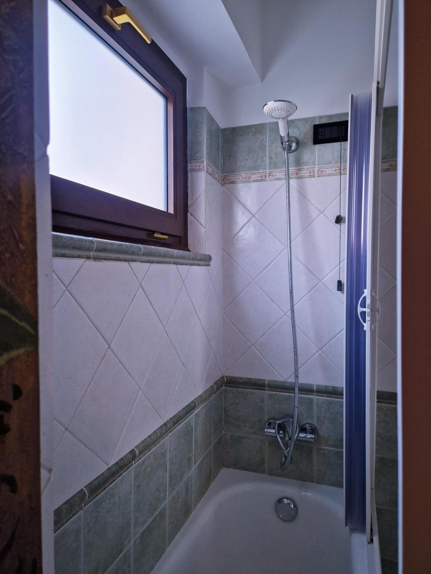 Ca' Vittoria Urban Lodge Άλμπα Εξωτερικό φωτογραφία