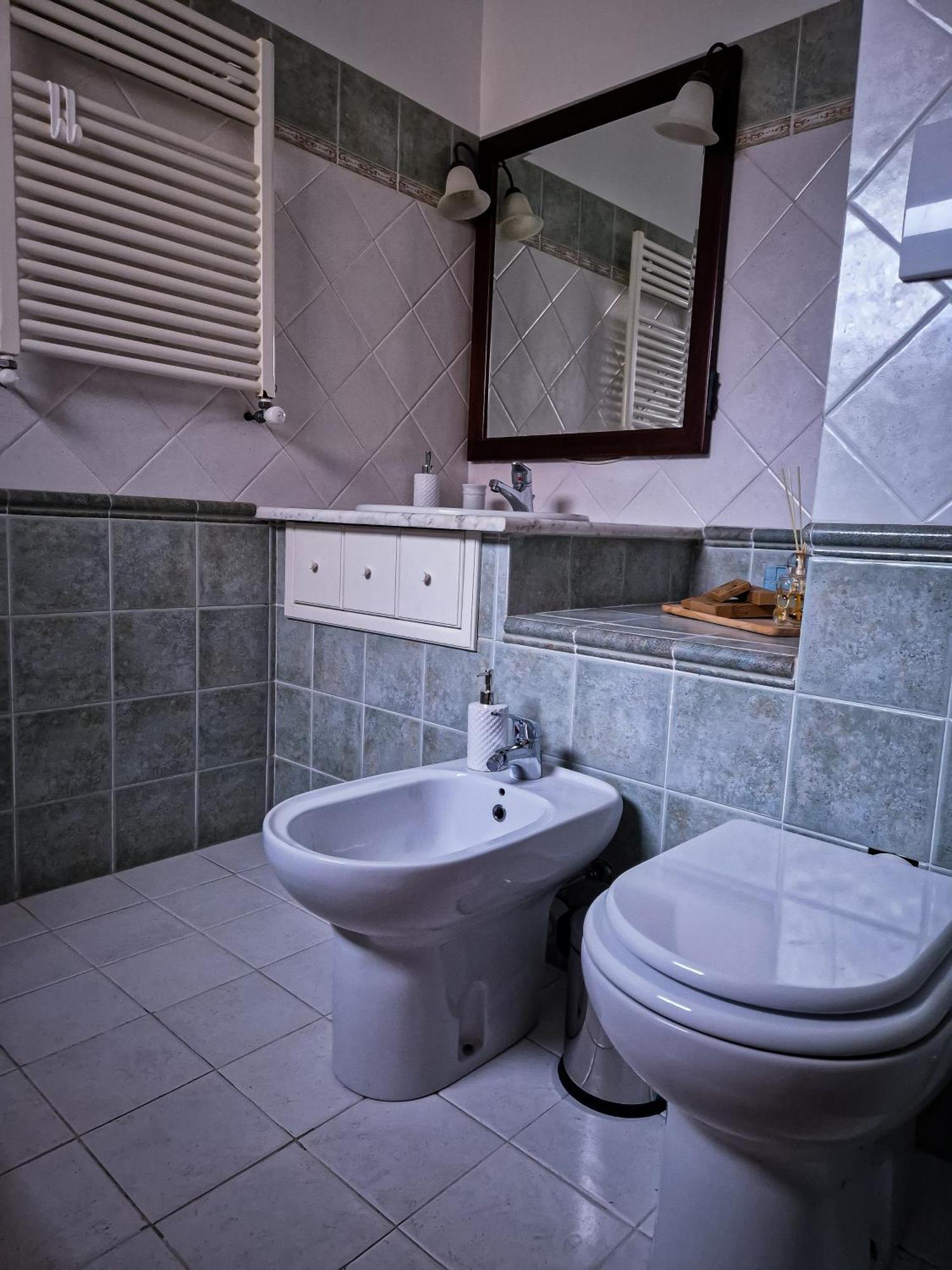 Ca' Vittoria Urban Lodge Άλμπα Εξωτερικό φωτογραφία